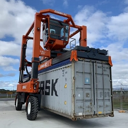 Transportor tip Straddle Combi-XPRESS Carrier